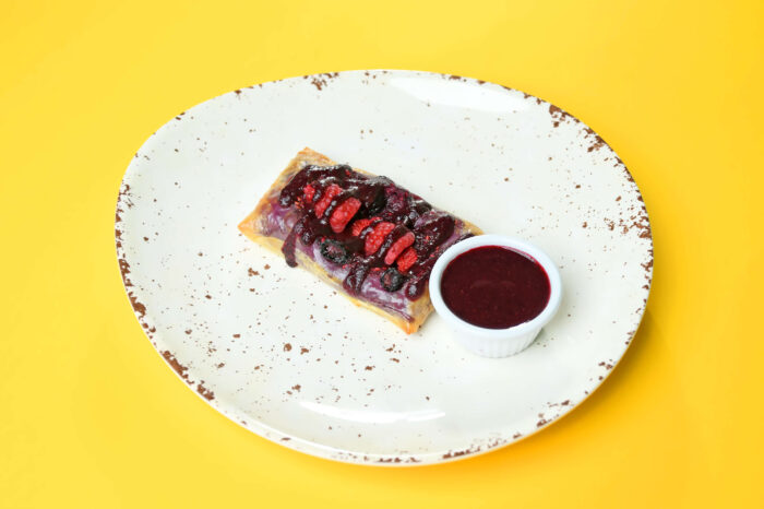 Chausson aux fruits rouges revisité